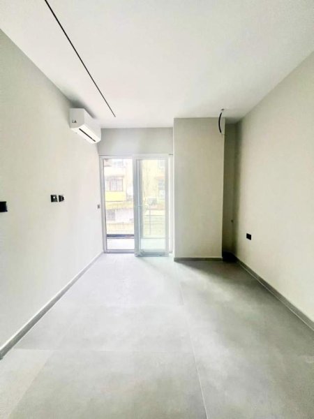 Tirane, shitet apartament 1+1 60 m² 75.000 Euro (Shkolla e Bashkuar)