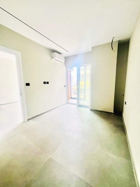 Tirane, shitet apartament 1+1 60 m² 75.000 Euro (Shkolla e Bashkuar)