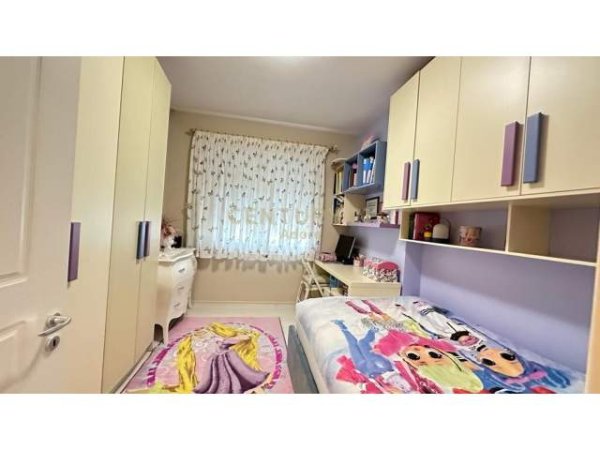 Tirane, shes apartament 3+1+2 + ( 2 Poste Parkimi) 140 m² 330.000 Euro (Kopshti Botanik Zoologjik)
