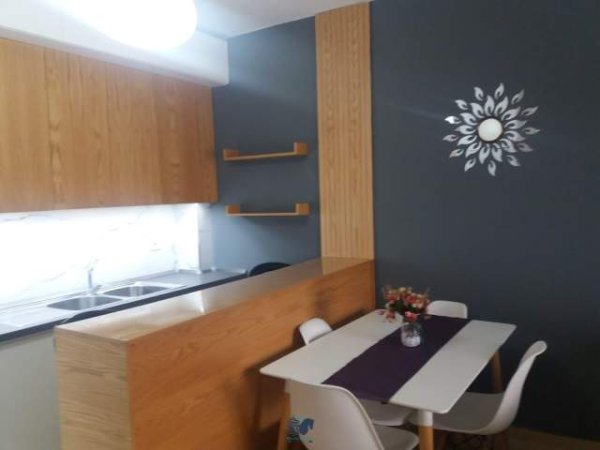 Tirane, jepet me qera apartament Kati 4, 85 m² 600 Euro (Rruga 5 Maji)