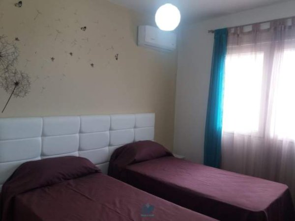 Tirane, jepet me qera apartament Kati 4, 85 m² 600 Euro (Rruga 5 Maji)