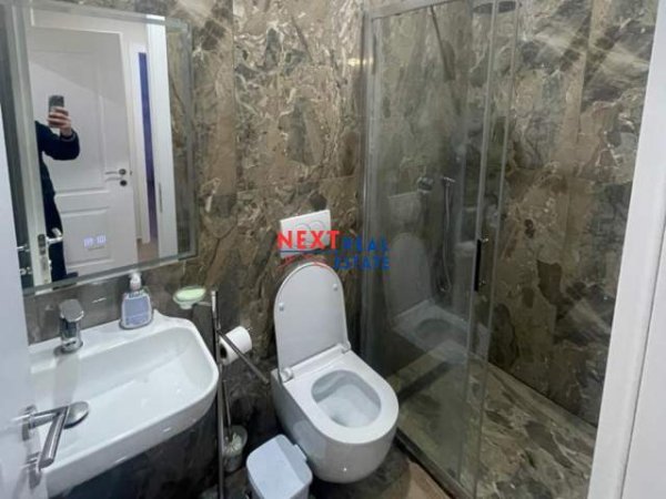 Vlore, jepet me qera apartament 2+1+BLK Kati 2, 70 m² 600 Euro (Tek Raiffeisen Bank)