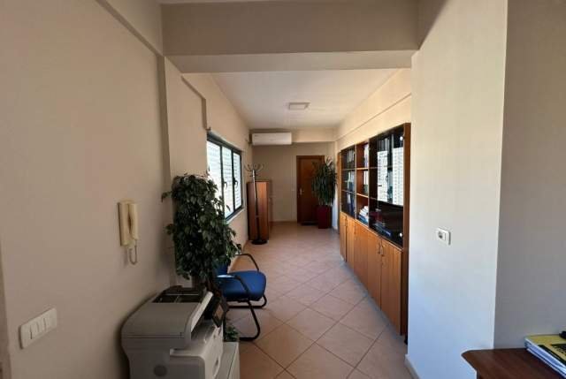 Tirane, shitet apartament 2+1+BLK Kati 8, 89 m² 120.000 Euro (Rruga Don Bosko)