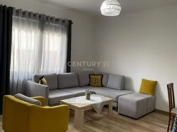 Tirane, shitet apartament 115 m² 168.000 Euro