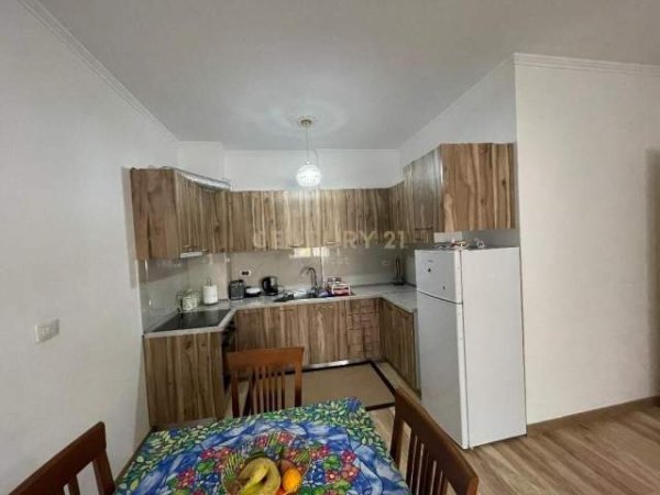 Tirane, shitet apartament 115 m² 168.000 Euro