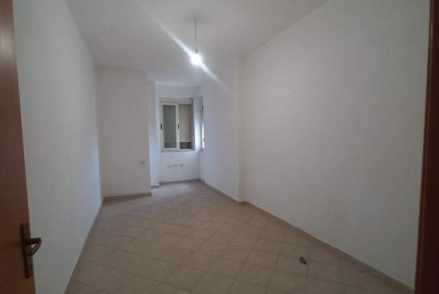 Tirane, jepet me qera apartament 2+1+BLK Kati 6, 100 m² 300 Euro (Astir)