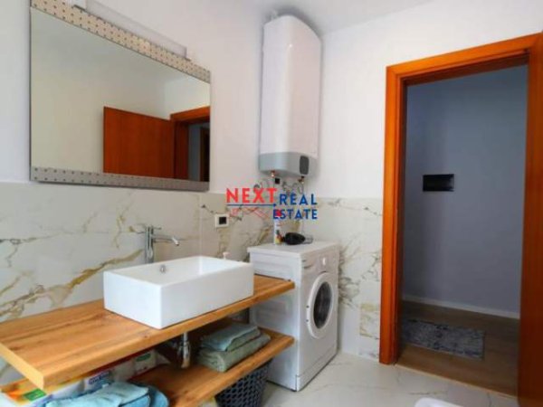 Vlore, jepet me qera apartament 1+1+BLK Kati 7, 72 m² 300 Euro (LUNGOMARE. VLORE)