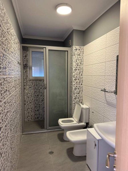 Tirane, jepet me qera apartament duplex Kati 2, 175 m² 1.500 Euro (Kodra Diellit 1)