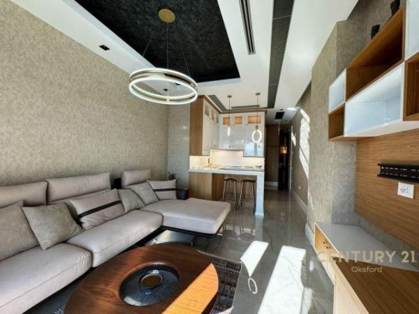 Tirane, jepet me qera apartament 4+1+A+BLK Kati 10, 249 m² 3.000 Euro (Square 21, rruga e Kavajes)