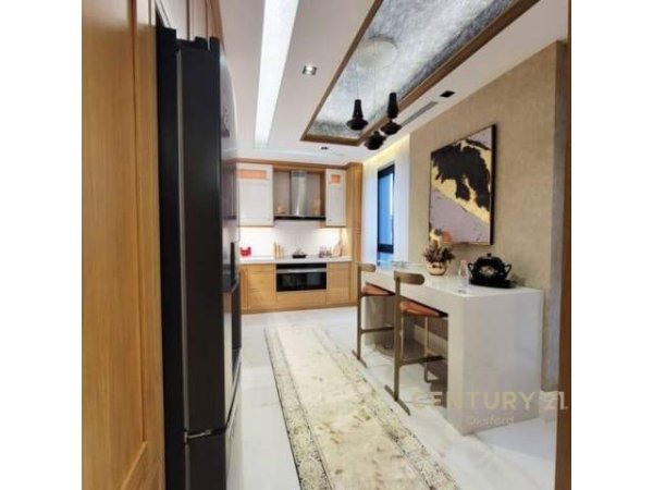 Tirane, jepet me qera Penthouse 5+1+A+BLK Kati 10, 436 m² 7.500 Euro (Square 21, rruga e Kavajes)