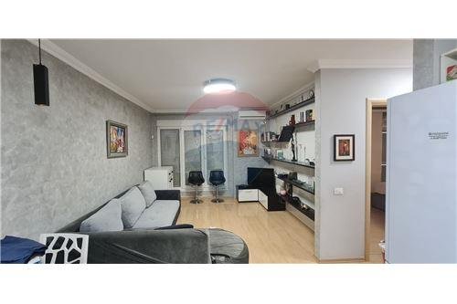 Tirane, jepet me qera apartament 2+1 Kati 5, 80 m² 700 Euro (Frosina Plaku)