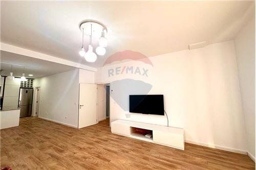 Tirane, shitet apartament 2+1 Kati 4, 160.000 Euro (Dritan Hoxha)