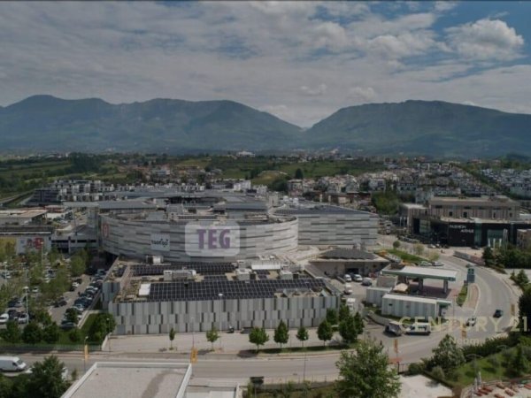 Tirane, shes toke 10.000 m² 2.400.000 Euro (Lundër)