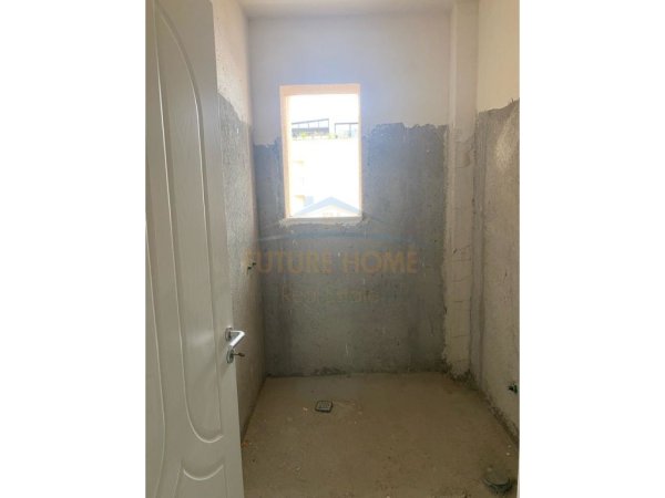 Vlore, shitet apartament 2+1 Kati 5, 102 m² 137.000 Euro (Rruga Pelivan Leskaj, Qender)