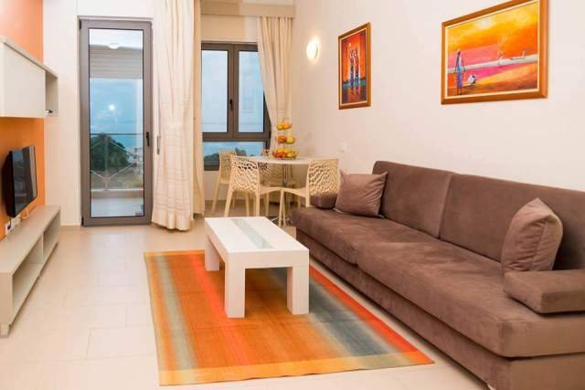 Vlore, jap me qera apartament ne plazh 1+1+A+BLK Kati 2, 60 m² 55 Euro/nata (UJE I FTOHTE)