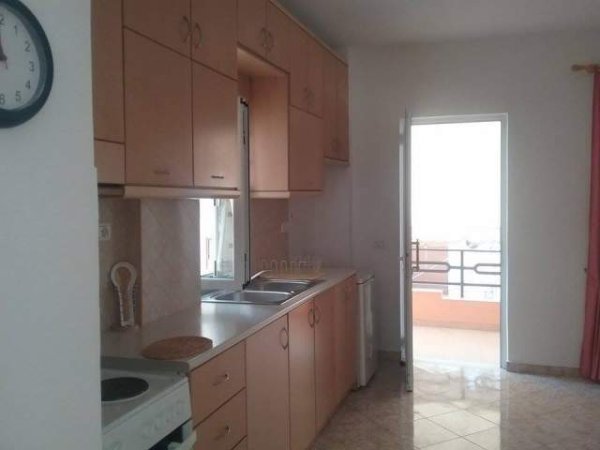 Okazion Sarande, jap me qera apartament Kati 3, 4000 L nata