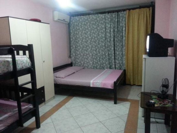 Durres, jap me qera garsonier Kati 2, 40 m² 20 Euro (plazh lagjja 13).