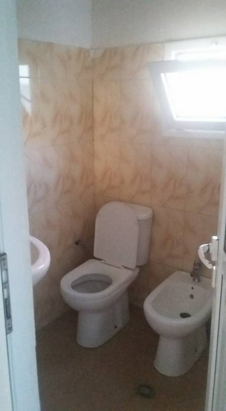 Sarande, jap me qera shtepi Kati 1, 50 m² 45 Euro/nata (i diskutueshem ne vartesi te sezont)  (KSAMIL, buze detit)