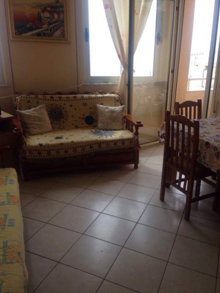 Durres, jap me qera apartament me pamje nga deti 1+1+A+BLK Kati 5, 60 m² 25 Euro/nata (Plazhi Iliria Durres, afer Hotel Adriatikut)