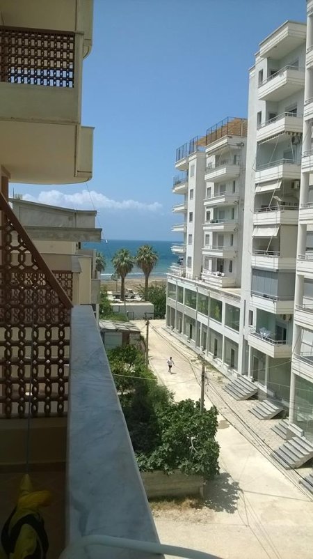 Vlore, jap me qera apartament 1+1+BLK Kati 3, 80 m² 25 Euro/nata (Uji i ftohte)