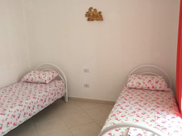 Durres, jap me qera apartament Kati 6, 100 m² 35 Euro/nata (Pavaresia)