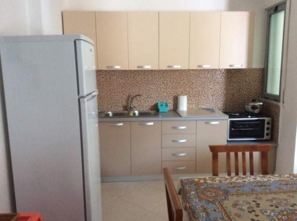 Durres, jap me qera apartament Kati 6, 100 m² 35 Euro/nata (Pavaresia)