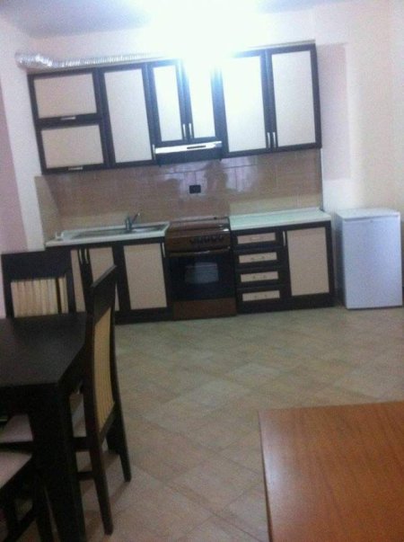 Lezhe, jap me qera apartament ne plazh 1+1+A+BLK Kati 4, 30 Euro/nata (shengjin)