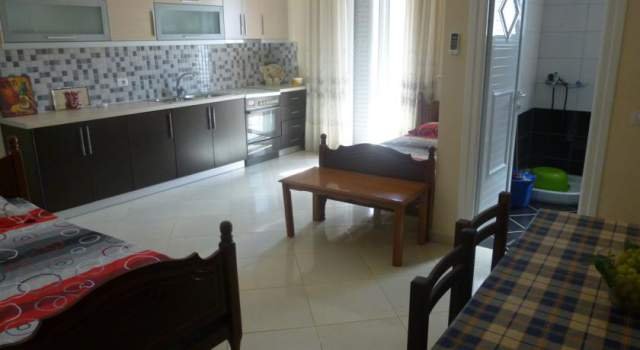 Sarande, jap me qera apartament 1+1+A+BLK Kati 2, 35 Euro/nata