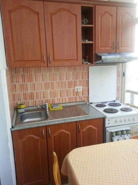 Durres, jap me qera apartament 1+1+BLK Kati 3, 42 m² 15-20 Euro/nata (PLAZHI ILIRIA)