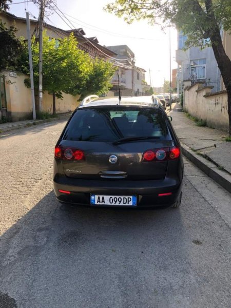 Tirane, shitet makine karavan Fiat Croma Viti 2006, 2.300 Euro