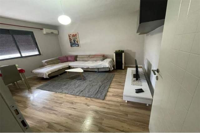 Tirane, shitet apartament 3+1 Kati 3, 124 m² 110.000 Euro (Allias)