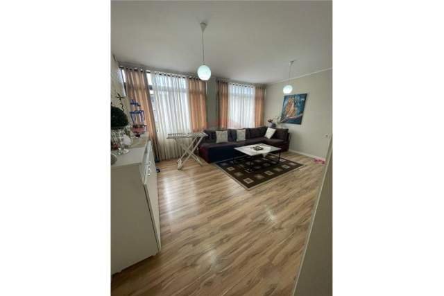Tirane, shitet apartament 3+1 Kati 3, 124 m² 110.000 Euro (Allias)