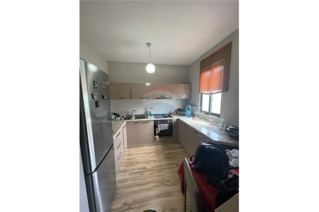 Tirane, shitet apartament 3+1 Kati 3, 124 m² 110.000 Euro (Allias)