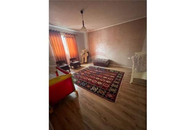 Tirane, shitet apartament 3+1 Kati 3, 124 m² 110.000 Euro (Allias)