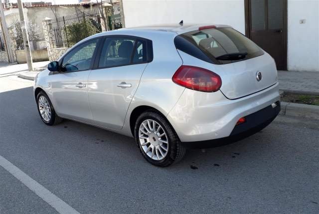 Shqiperi, shes makine Fiat BRAVO Viti 2009, 2.900 Euro