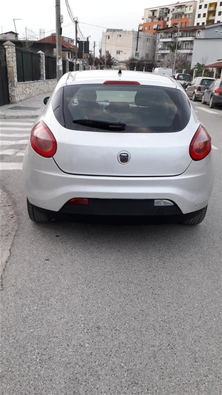 Shqiperi, shes makine Fiat BRAVO Viti 2009, 2.900 Euro