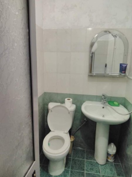 Tirane, jepet me qera garsonier 1+1 Kati 0, 40 m² 20.000 Leke (Pjeter Bogdani)