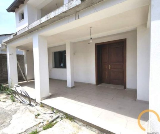 Shkoder, ofert shtepi 2+1 Kati 0, 130 m² 20.000 Leke (RR. FILIP SHIROKA)