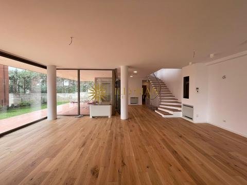 Tirane, shes Vile 2 Katshe 515 m² 850.000 Euro