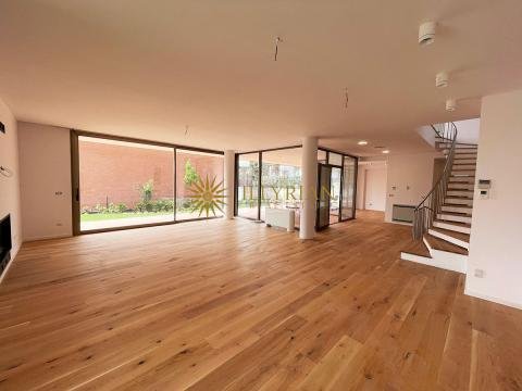 Tirane, shes Vile 2 Katshe 515 m² 850.000 Euro