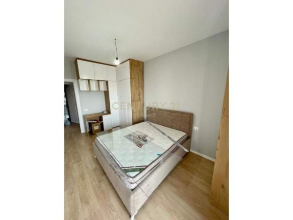 Tirane, jepet me qera apartament1+1 te Farmacia 10 ARLIS, 64 m² 400 Euro