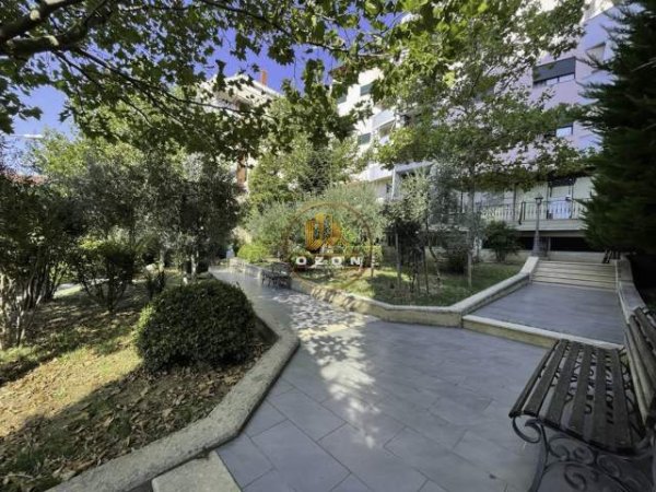 Tirane, jap me qera apartament Kati 2, 110 m² 400 Euro (Fresku)