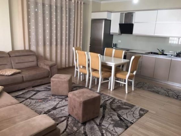 Tirane, jepet me qera apartament 2+1+A+BLK Kati 2, 105 m² 380 Euro (unaze e re)