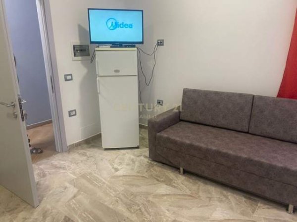 Tirane, jap me qera garsonier 1+1 Kati 2, 28 m² 200 Euro (Niko Avrami)