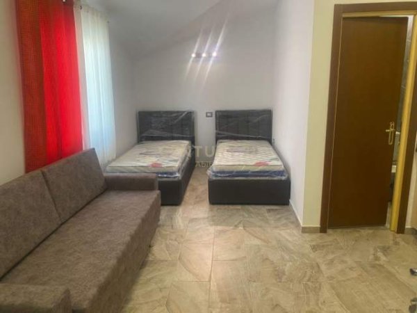 Tirane, jap me qera garsonier 1+1 Kati 2, 28 m² 200 Euro (Niko Avrami)