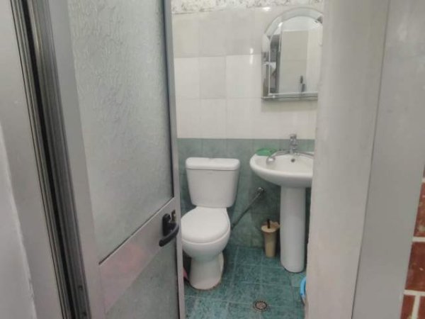 Tirane, jepet me qera apartament 1+1 Kati 0, 40 m² 20.000 Leke (Pjeter Bogdani)