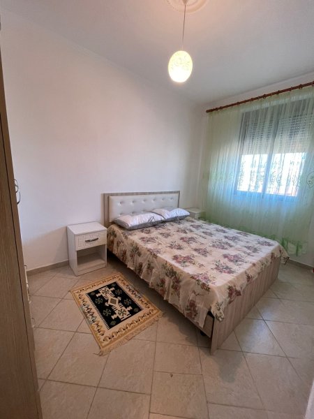 Jepet me qera Apartamenti 2+1 - Yzberisht