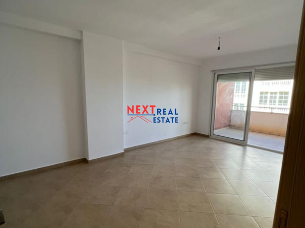 Vlore, shitet apartament 1+1+BLK Kati 2, 81 m² 1.350 Euro/m2 (Uje i Ftohte)