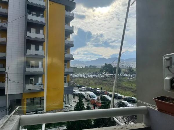 JEPET ME QERA APARTAMENT 2+1 800 EURO RRUGA E KOSOVAREVE