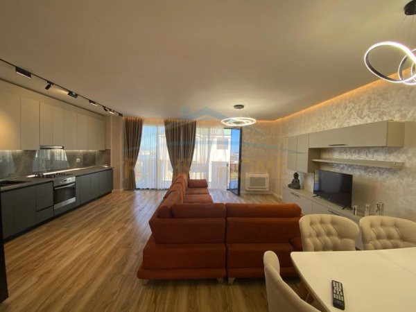 Qera, Apartament 2+1+2, Liqeni, Tiranë.